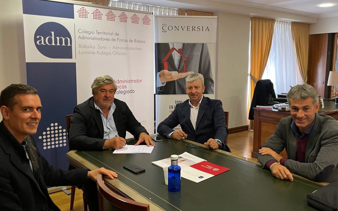 Firma del acuerdo de colaboración entre Conversia y CAF Bizkaia