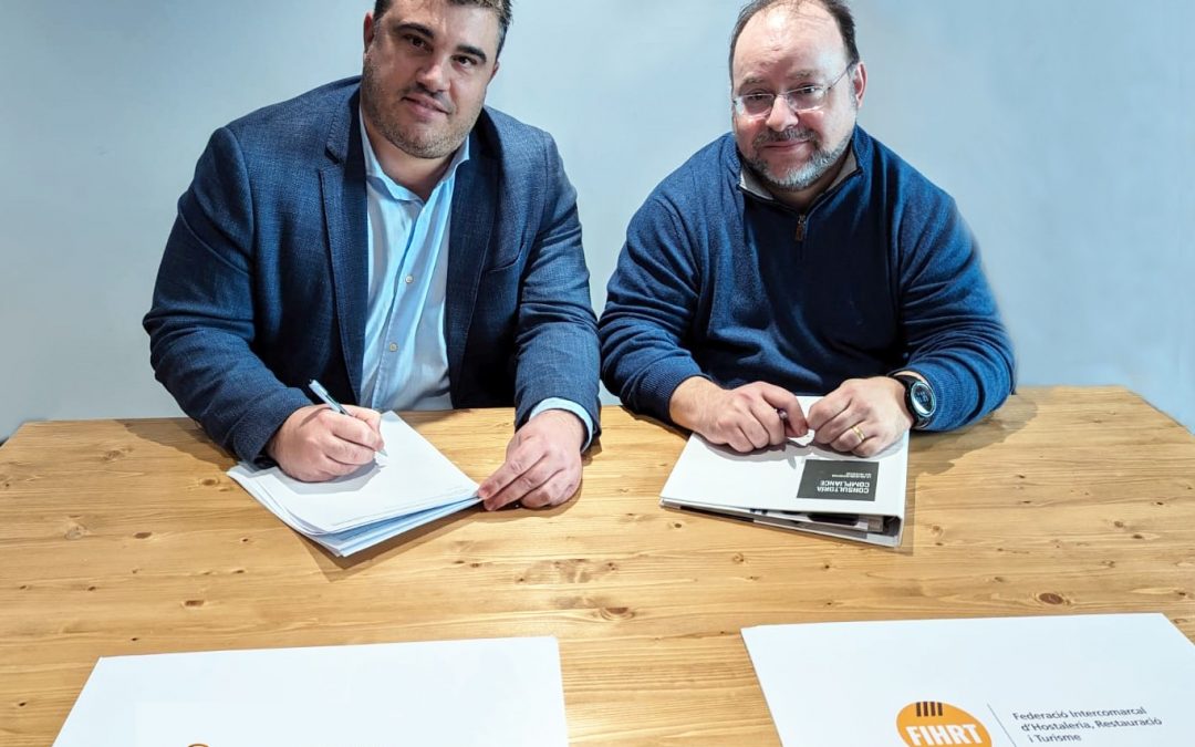 Firma de acuerdo de colaboración entre Conversia y FIHTR